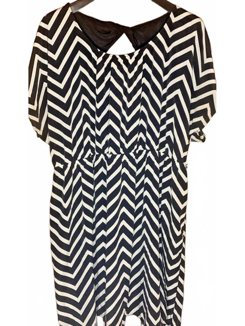 Lane Bryant Striped Scoop Neck Keyhole Back Black And White Dress Sz 26/28